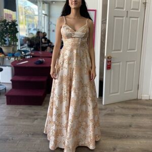 City triangles blush rose voile ballgown/prom dress size 3